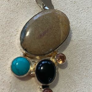 Artisanal Brown Agate pendant with Onyx, Sun Sitara, Turquoise, faceted Topaz
